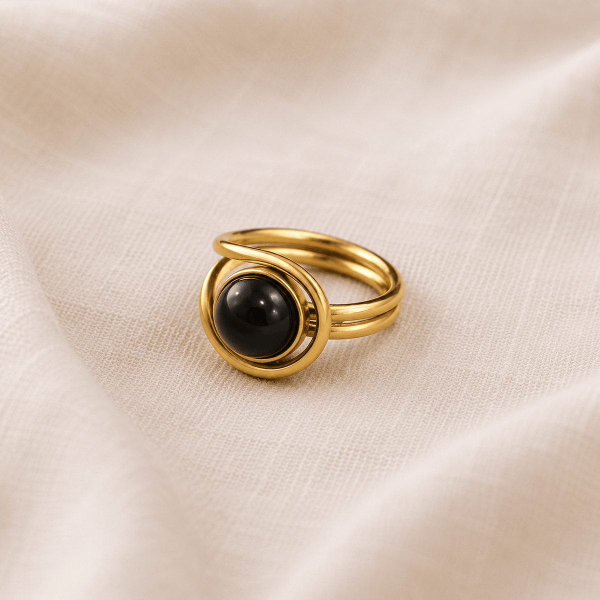 Kelu Ring – sculptural gold statement ring by Oriaku Studio